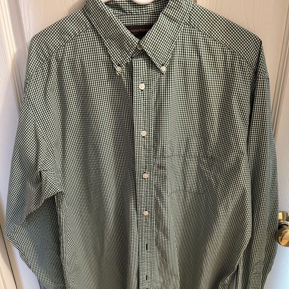 Banana Republic Green Gingham Button Down Shirt